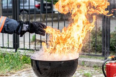 Grillen, aber sicher! Mit diesen Tipps schmeckt's „unfallfrei“