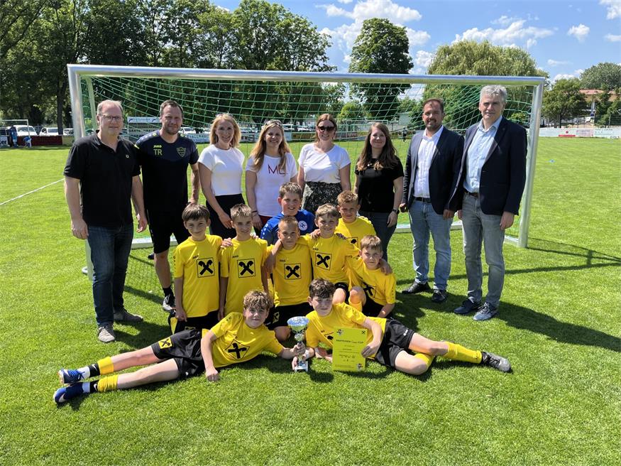 Volksschule Siegendorf und Zurndorf gewinnen ihre Sumsi-Cup Bezirksbewerbe Volksschule Siegendorf und Zurndorf gewinnen ihre Sumsi-Cup Bezirksbewerbe