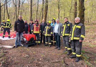 Grenzüberschreitender Waldbrandschutz: Über 100 Feuerwehrleute übten