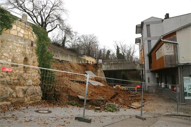 Hangrutsch in Neusiedl am See nach Einsturz einer Stützmauer