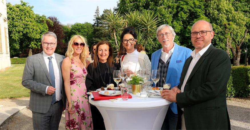 Schloss Halbturn im Dreivierteltakt der Geschichte Schloss Halbturn im Dreivierteltakt der Geschichte