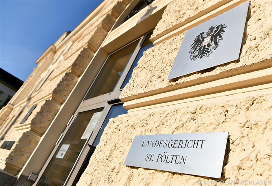 Tödlicher Zellenbrand in Eisenstadt: Verfahren in St. Pölten 
