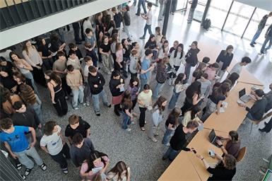 Drei Wochen ohne Handy: So erging es den Schulen im Neusiedler Bezirk
