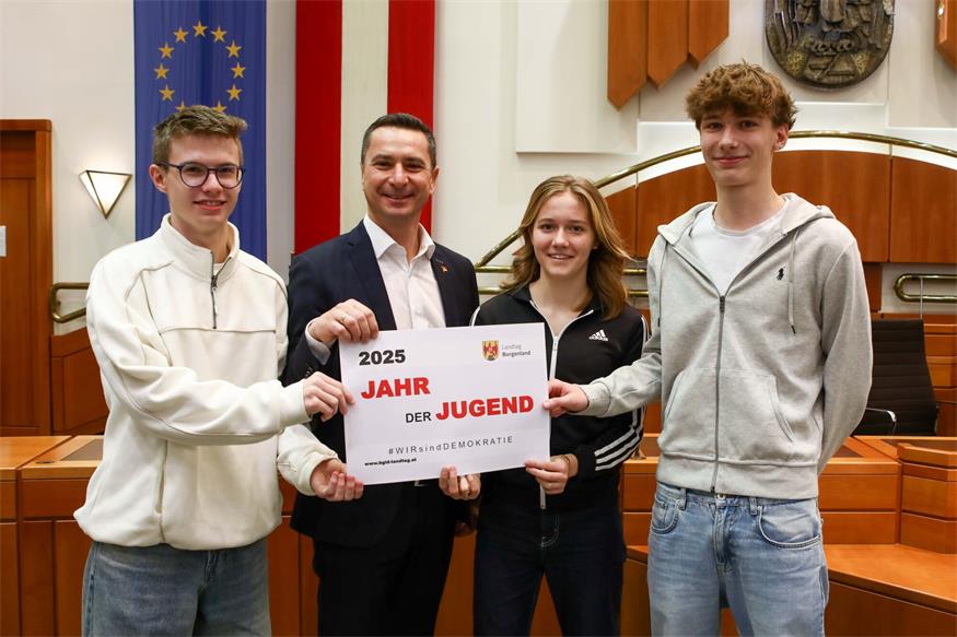 Landtag: Gymnasium Kurzwiese Eisenstadt startet ins „Jahr der Jugend“ Landtag: Gymnasium Kurzwiese Eisenstadt startet ins „Jahr der Jugend“