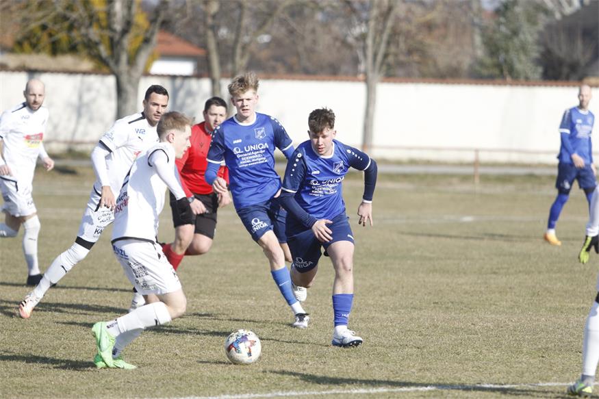 Halbturner gewannen in Gols klar mit 4:0 