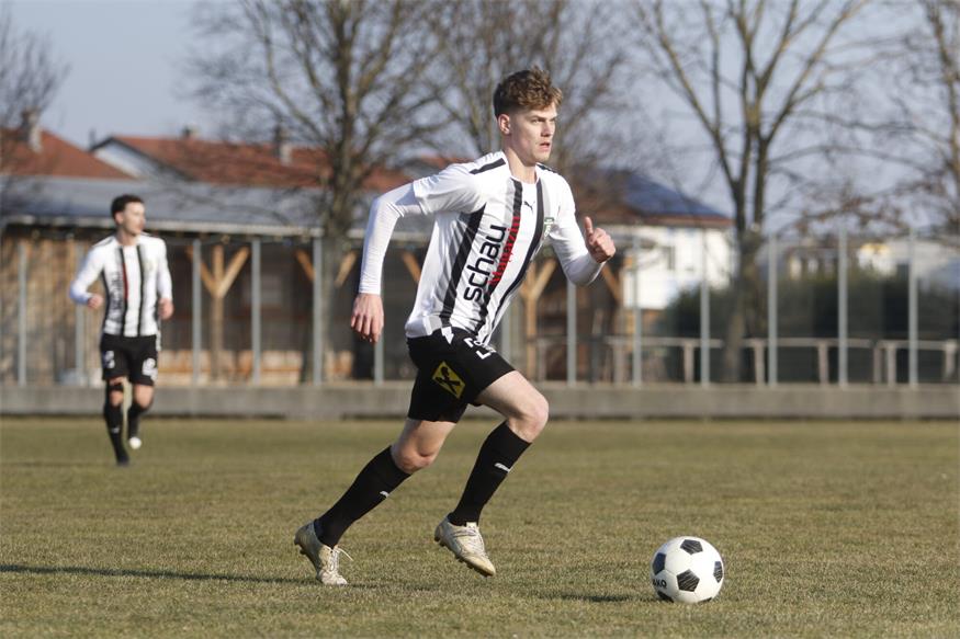 Parndorf siegte mit 4:1 gegen Siegendorf 
