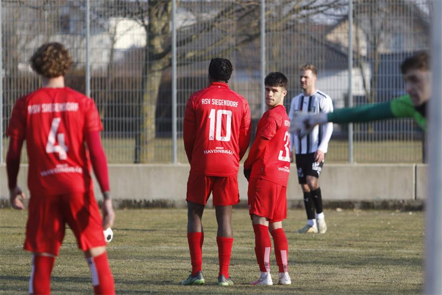 Parndorf siegte mit 4:1 gegen Siegendorf 