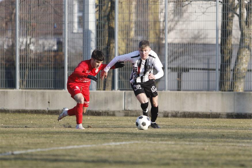 Parndorf siegte mit 4:1 gegen Siegendorf 