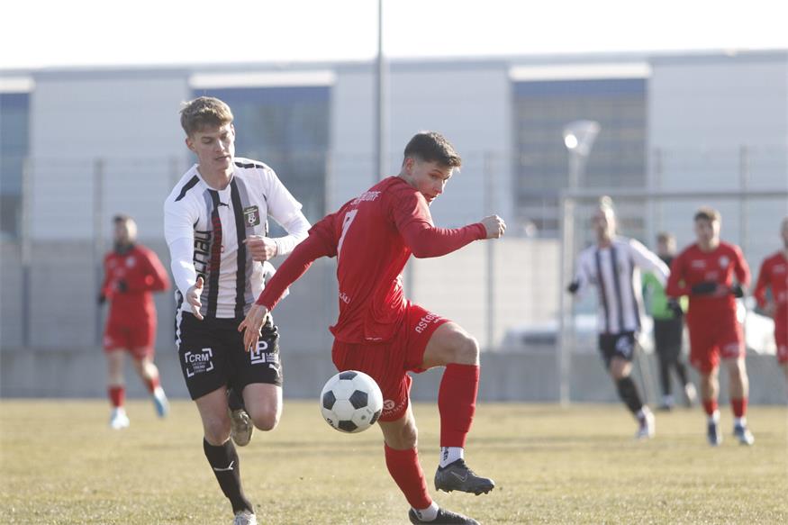 Parndorf siegte mit 4:1 gegen Siegendorf 