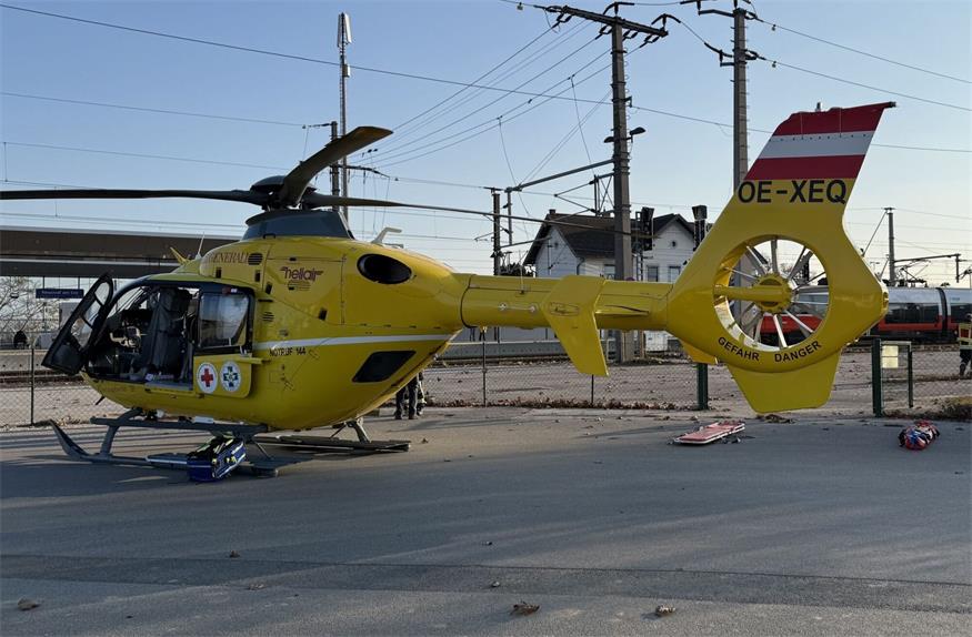 Notarzthubschrauber-Einsatz am Bahnhof Neusiedl am See 