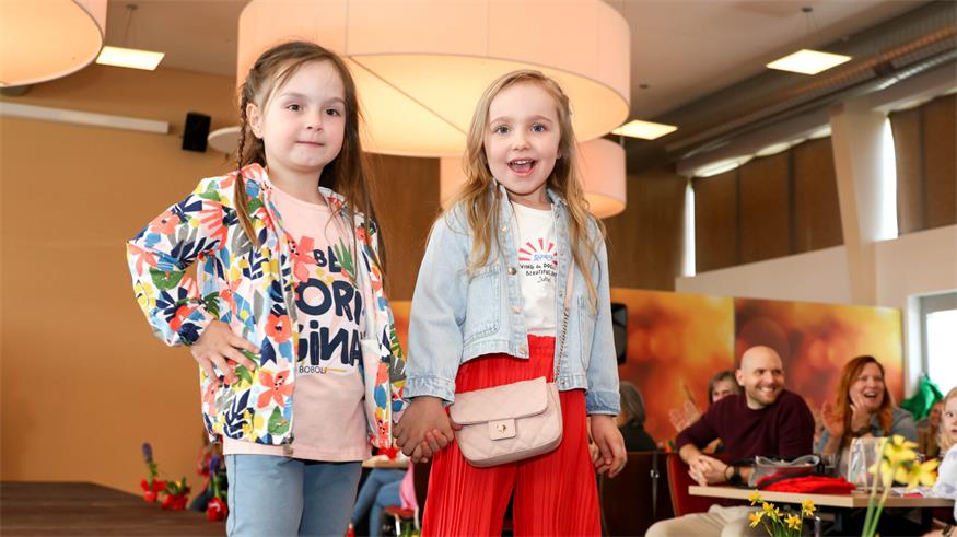 Fesche Models am Catwalk in Klingenbach 