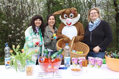 Osterhase hoppelte bei der ÖVP Stoob vorbei