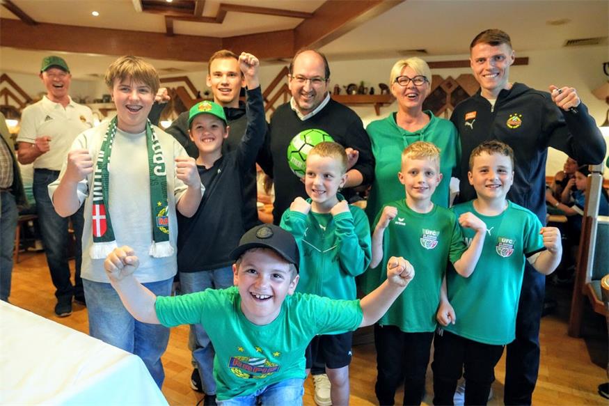 Eisenstadt: Rapid-Spieler und Fans treffen sich im Haydnbräu 