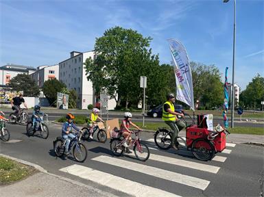 Kinder fordern sichere Radwege: Kidical Mass rollt durch Eisenstadt