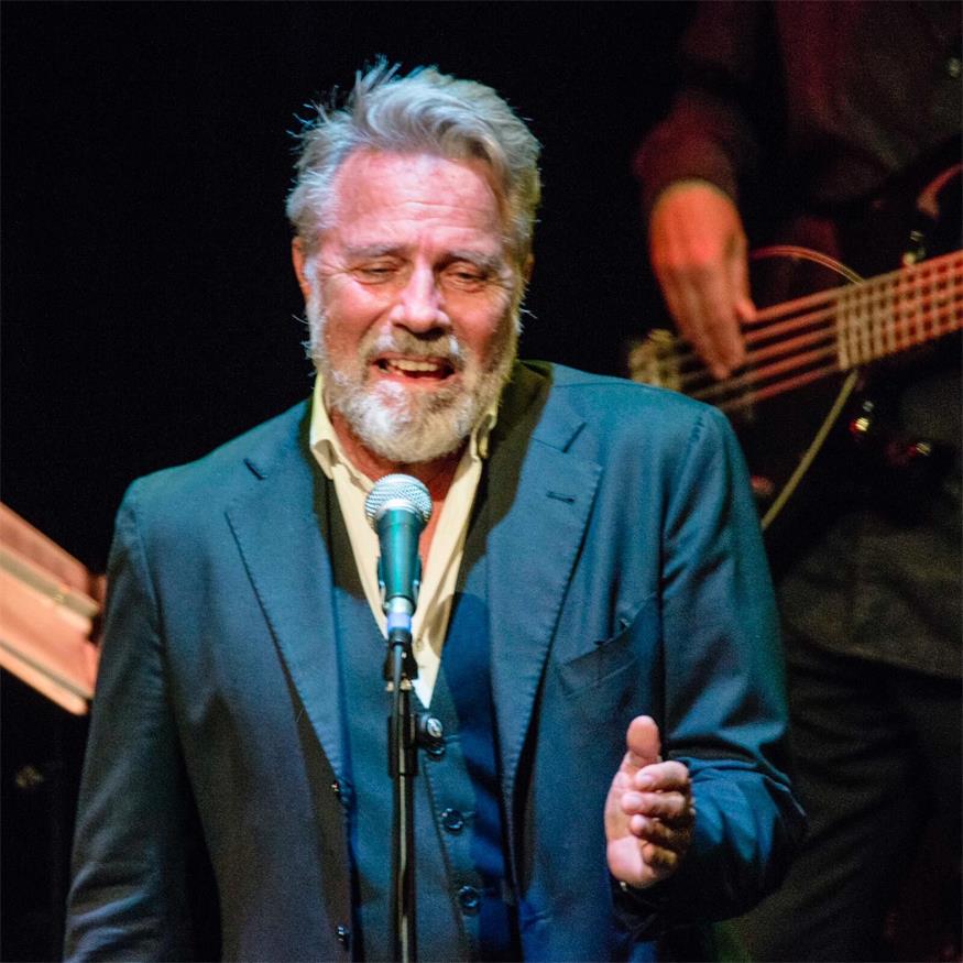Adi Hirschal startet mit 77 Jahren nochmals musikalisch durch 