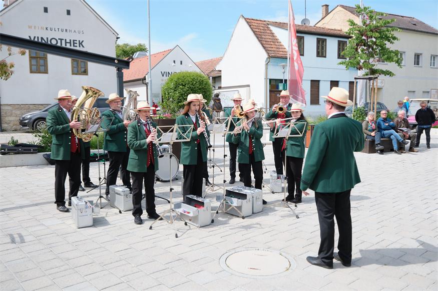 Gols: Modernisierter WeinWeg neu eröffnet 