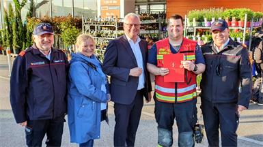 Feuerwehr Kleinhöflein übte Verhalten bei einem Baumarkt-Brand
