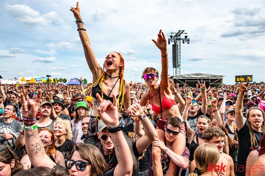 Der Adler ist gelandet: Nova Rock mit Bühne im neuen Design 