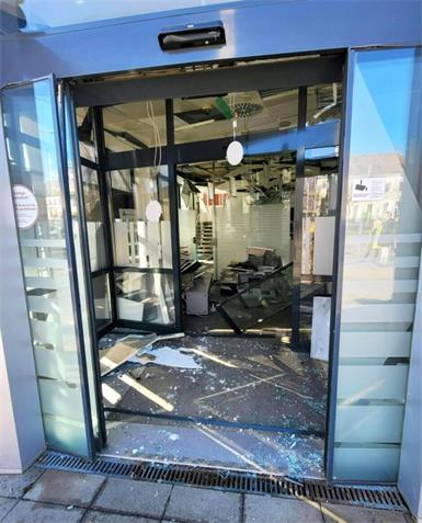Burgenländische Helferin von Bankomatsprenger muss in Wien in Haft