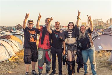 Nova Rock: 220.000 Fans zwischen Zeltlager und Chalet Deluxe