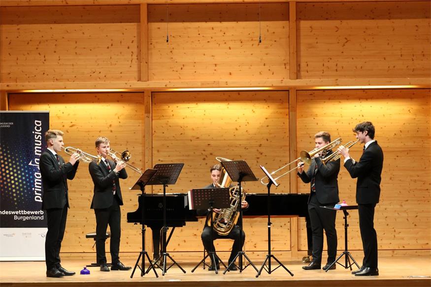 4 Jenő-Takács-Stipendien an herausragende junge Musiker:innen vergeben