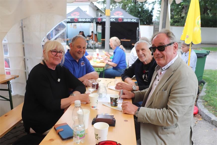 Neudörfler Dorffest: Hauptstraße verwandelte sich erneut in Festmeile