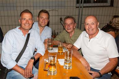 Bürgermeister Georg Rosner (r.) gesellte sich zu Hans Peter Hadek, Thomas Kiss und Wickerl Frauer.