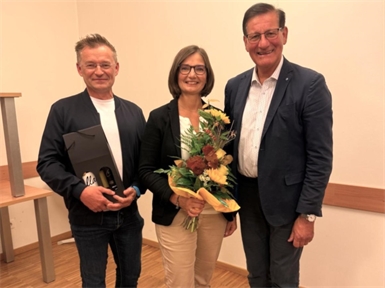 Bürgermeister Gerald Hüller (r.) mit seiner designierten Nachfolgerin Maria Zachs sowie dem künftigen Vizebürgermeister Markus Steiner.