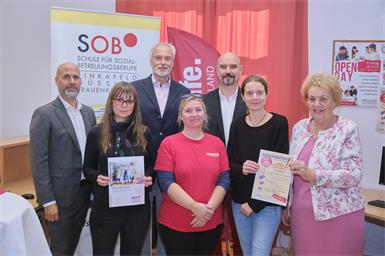 Bürgermeister Hannes Schmid, Marianne Ambichl, Schulleiter SOB Günter Hochwarter, Claudia Gröller, Geschäftsführer der Akademie für Gesundheits- und Sozialberufe Burgenland GmbH und der Hochschule für Angewandte Wissenschaften Burgenland GmbH Nikolaus Schermann, Elisabeth Steiner und Präsidentin der Volkshilfe Burgenland Verena Dunst.