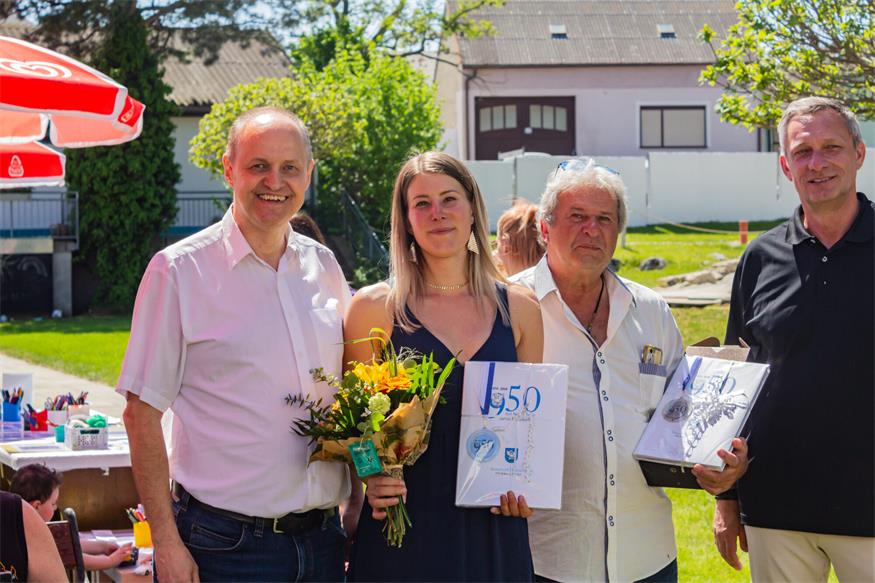 Bürgermeister Karel Lentsch, Katharina Kopitsch und Robert Gangl, der ehemalige Pächter des Bründlbads.