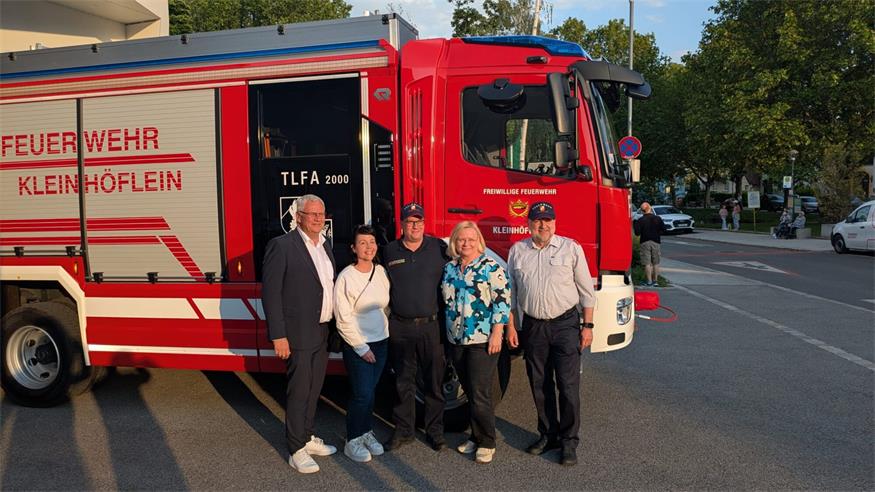 Neues Tanklöschfahrzeug für die Kleinhöfleiner Feuerwehr