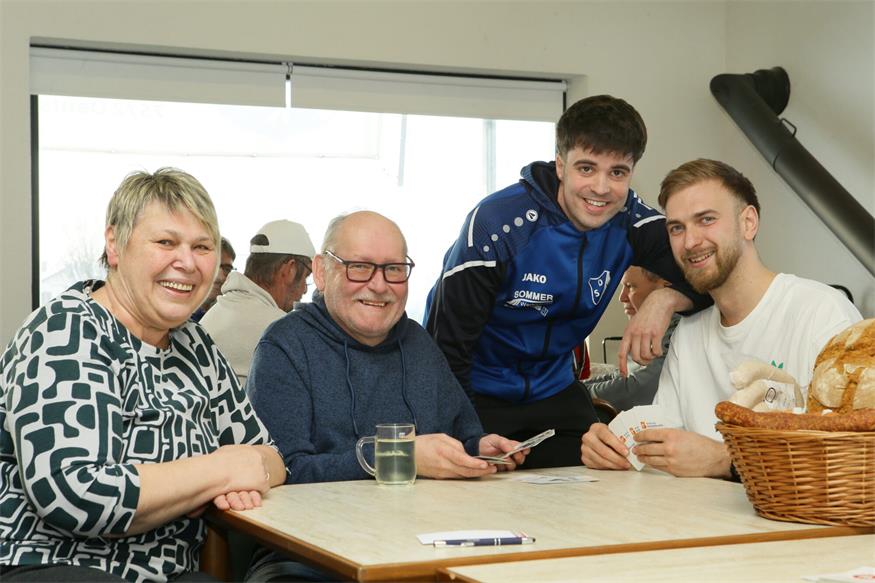 Sportverein lud zum Allerlei-Schnapsen