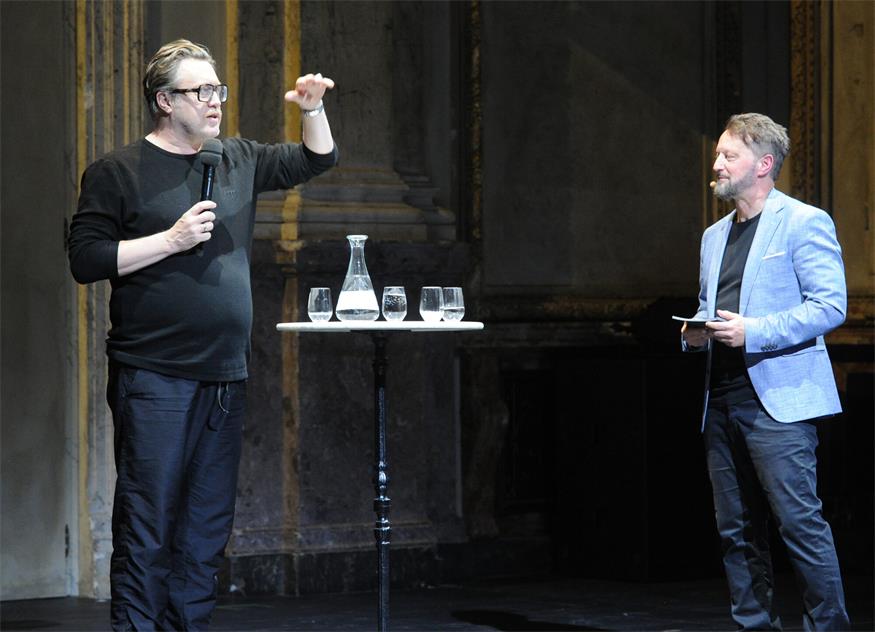 Promi-Treffen zur Premiere: „So einen Kulturgenuss spielt’s nur da!“