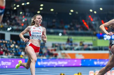 Caroline Bredlinger ist bereit für Highlights im Jahr 2026 - im tschechischen Ostrava unterbot sie das EM-Limit für Birmingham.  