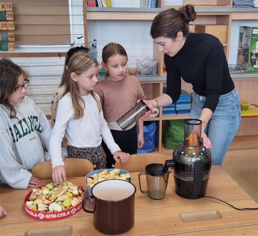 Ein Schultag im Zeichen des Apfels an der Volksschule Pilgersdorf