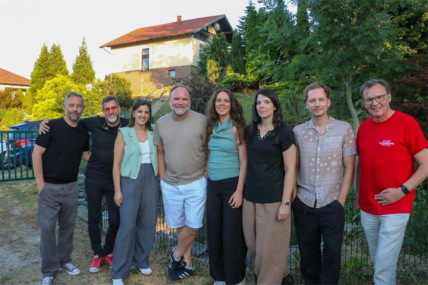 Chris Harras, Thomas Hechenberger, Hannah Darabos, Thomas Stipsits, Christina Zauner, Raphaela Fries, Michael Mozeth mit dem Obmann des SC Kroatisch Minihof Norbert Darabos.