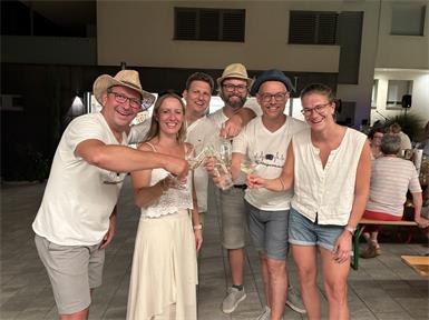 Christian „Jumbo“ Bauer, Kerstin und Markus Königshofer, Philipp Tröstner, Michael Hess und Susanna Gross freuten sich über den gelungenen Abend.
