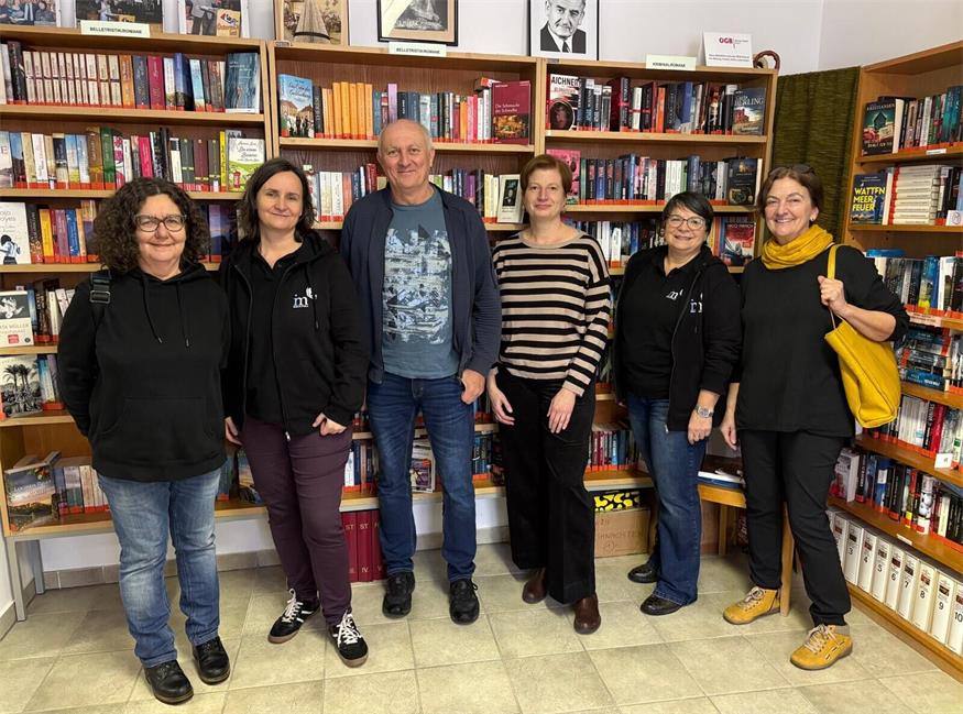 Christine Schnalzer, Andrea Kerstinger, Alfred Liebmann, Amata Kainer, Andrea Karall und Margarete Patzelt laden ins „Wortezimmer“. 