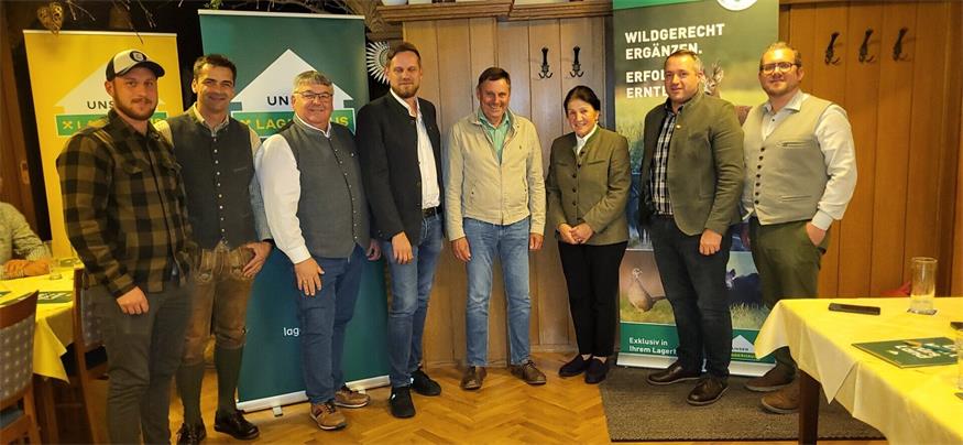 Christoph Berger, Michael Unger, Andreas Gratzer, Markus Fischer, Johann Weber, Charlotte Klement, Leonard Kuper und Philipp Magdits (v.l.).
