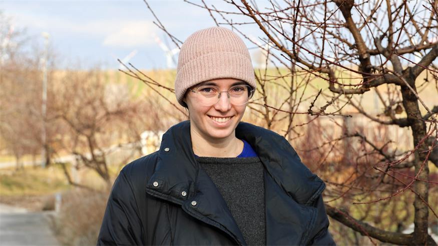 Clara Heinrich fühlt sich dankbar und glücklich, auf dem Fleckchen Erde in Gols ein eigenes Gartenparadies bewirtschaften zu dürfen. 