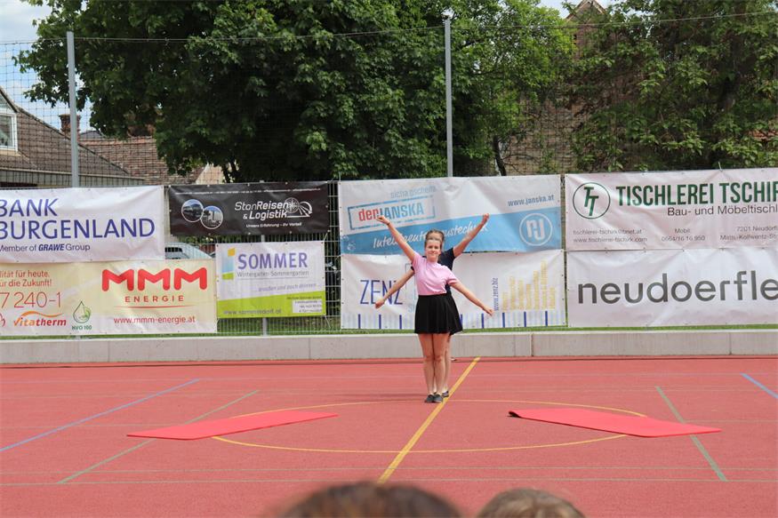 Akrobatisch: Schauturnen der „Sportunion Neudörfl Sektion Gymnastik“