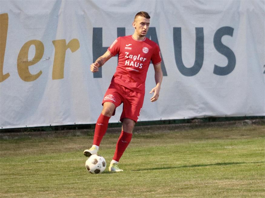 Csongor Harangozo bekam gegen Klingenbach die Höchststrafe, muss zeitgleich aber mit seinem Team schnell nach vorne blicken. 
