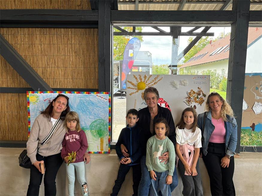 Dabei. Auch die Kinder des Kindergarten Breitenbrunn besuchten mit ihren Pädagoginnen, allen voran Leiterin Michaela Kovasitz (l.) und Familien das Wärmewendefestival.