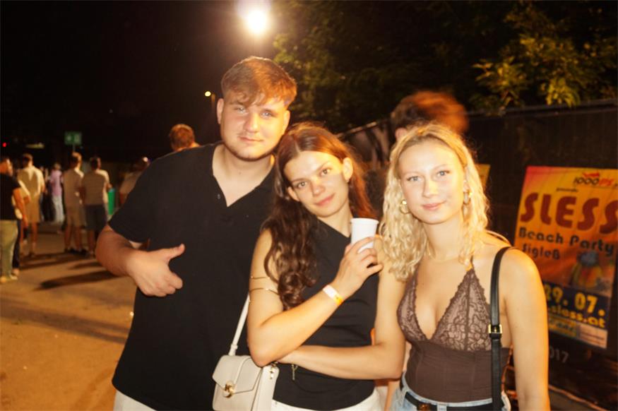 SLESS Beachparty bot Partystimmung pur