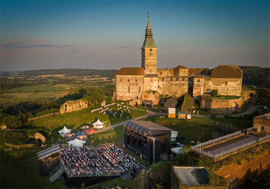 Das Ambiente auf Burg Güssing trägt zum Erfolg der Güssinger Kulturinitiativen bei.