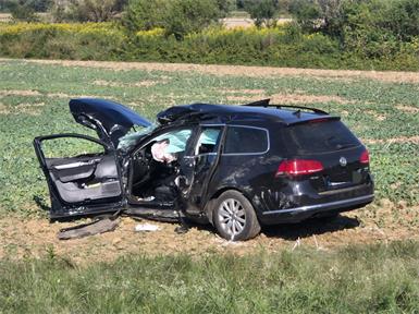 Das Auto wurde völlig zerstört.