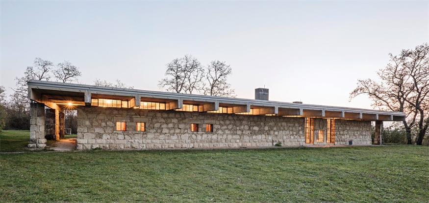 Das Bildhauerhaus in den Hügeln von St. Margarethen steht unter Denkmalschutz und beherbergt derzeit ein internationales Wissenschafts-Team.