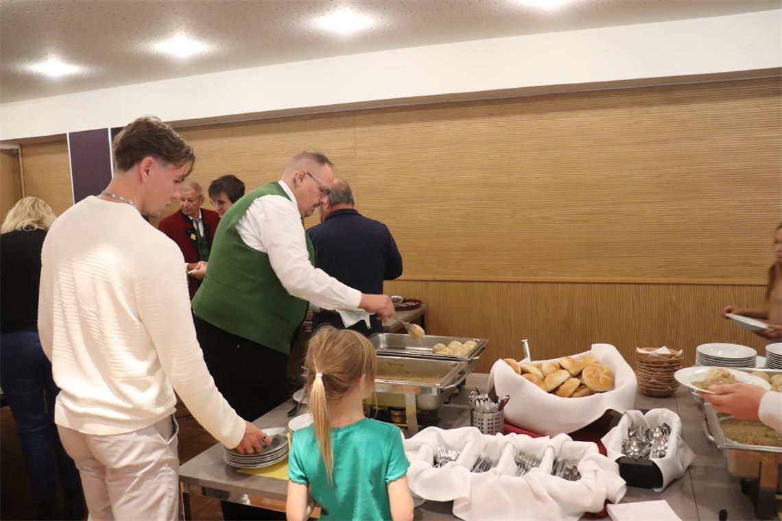Das Buffet war angerichtet. 