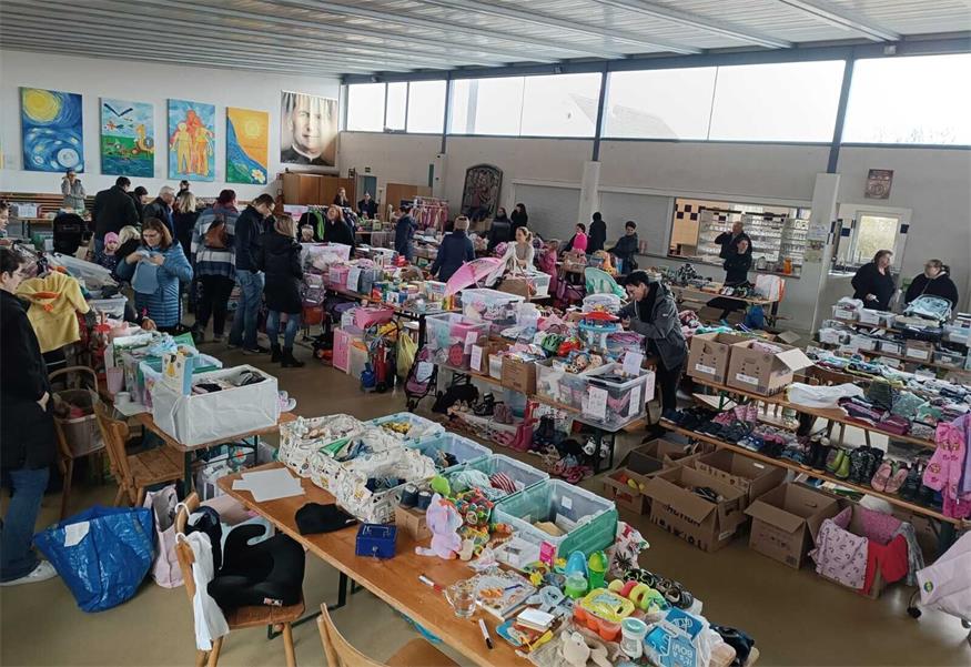 Das Herz eines jeden Flohmarktsympathisanten schlug höher, bei der großen Auswahl, die am Sonntag wieder beim Baby- und Kinderflohmarkt der Neudörfler Eltern-Kind-Runde geboten wurde. 