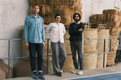 Das Kuratoren-Trio Raoul Eisele, Clara Heinrich und Konstantin Schmidtbauer laden zum zweiten Mal zur Lesereihe am Satzberg. Am 23. August lesen Giorgio Ferretti, Katja Grcić und Kinga Tóth um 17 Uhr im Weingut Heinrich.